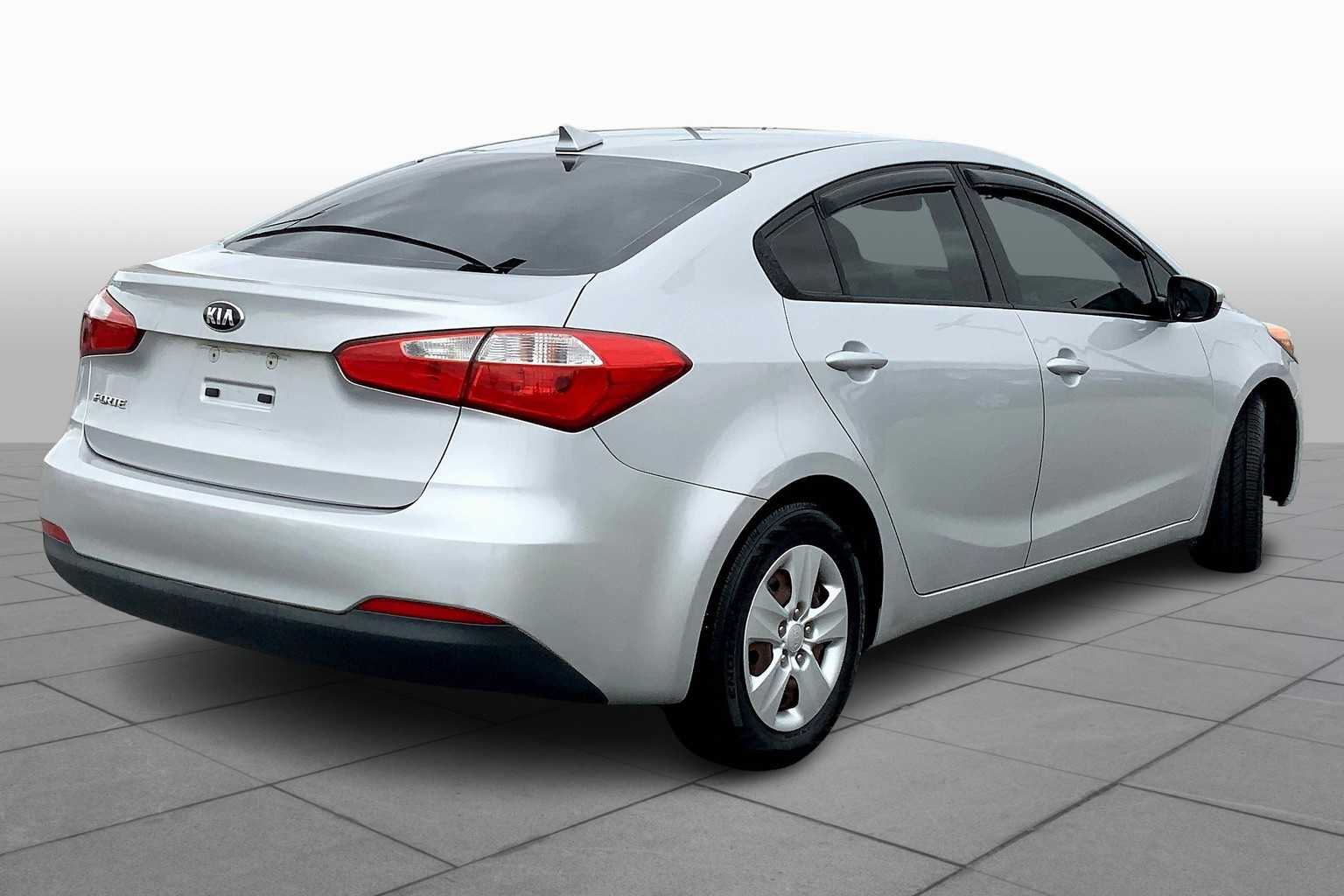 2016 Kia Forte LX photo 11