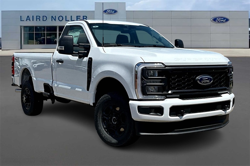 2025 Ford F-350 XL photo 2