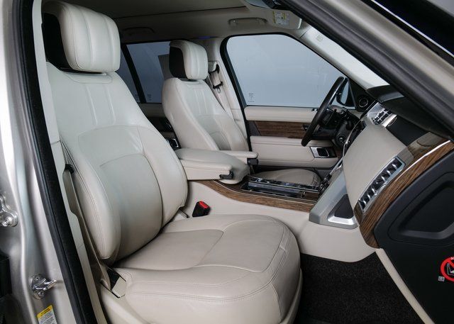 2019 Land Rover Range Rover SuperCharged HSE photo 3