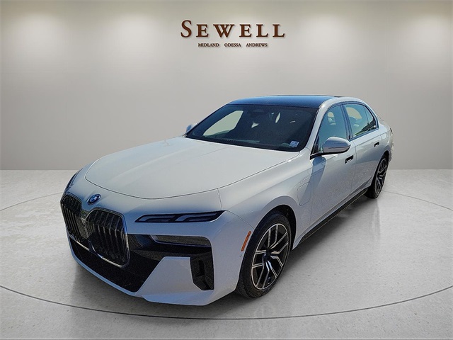 2026 BMW 7 Series 750e's photo