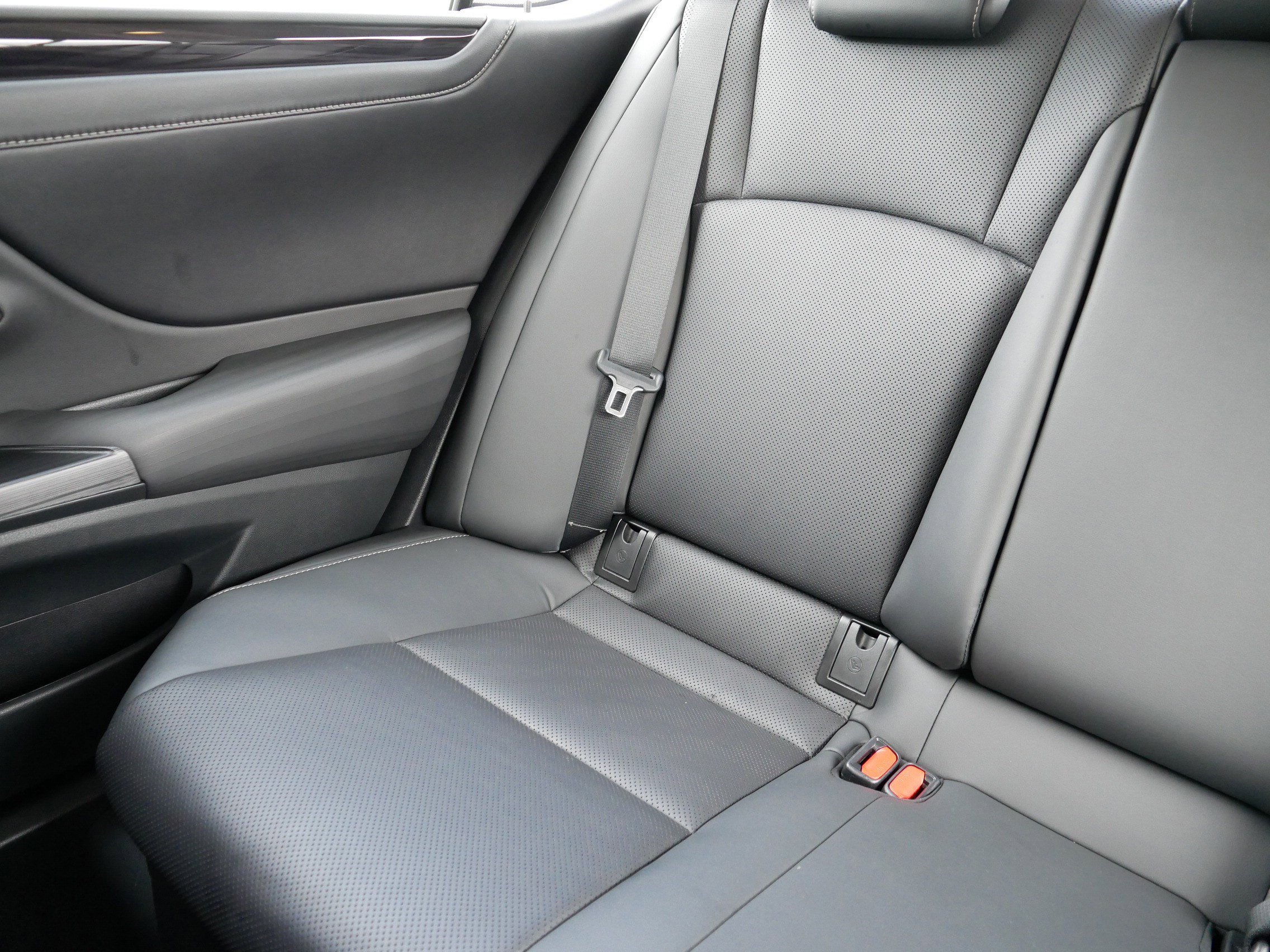 2021 Lexus ES 300h photo 11
