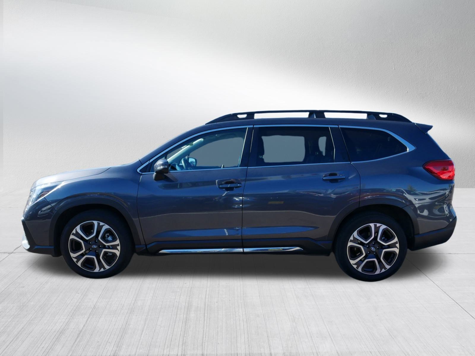 2023 Subaru Ascent Limited photo 2