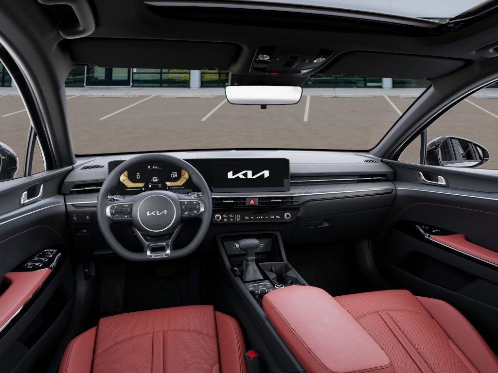2025 Kia K5 GT-Line photo 12
