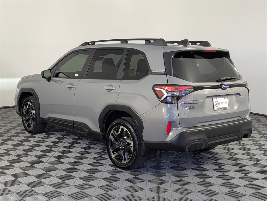 2025 Subaru Forester Limited photo 4