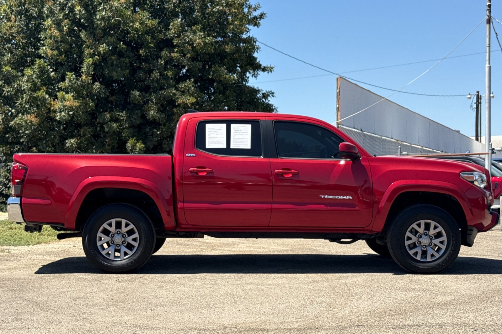 2018 Toyota Tacoma SR5 photo 3
