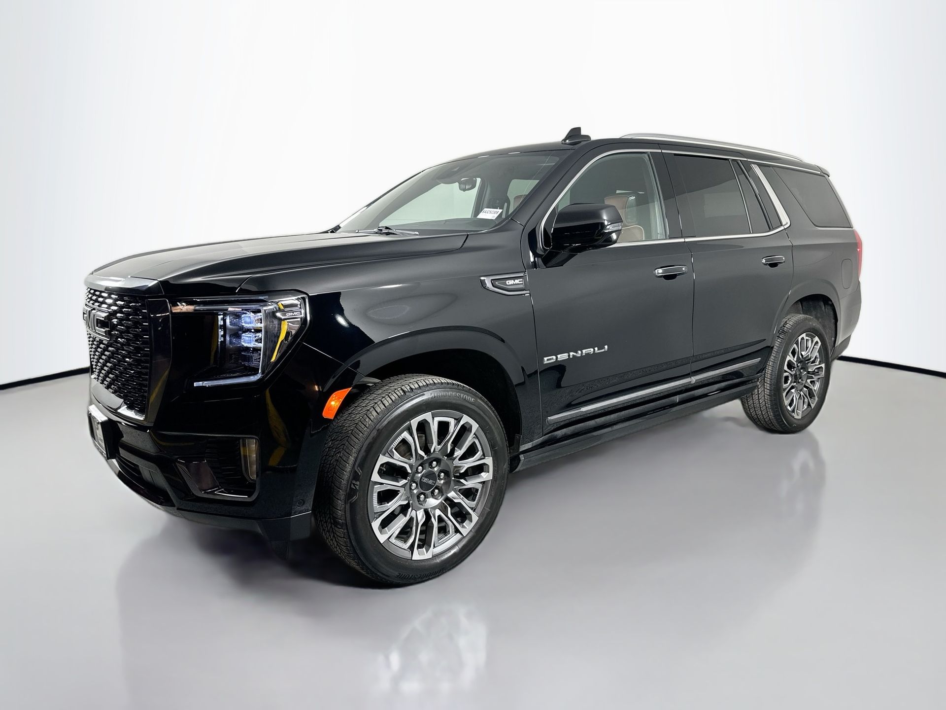 2023 GMC Yukon Denali Ultimate's photo