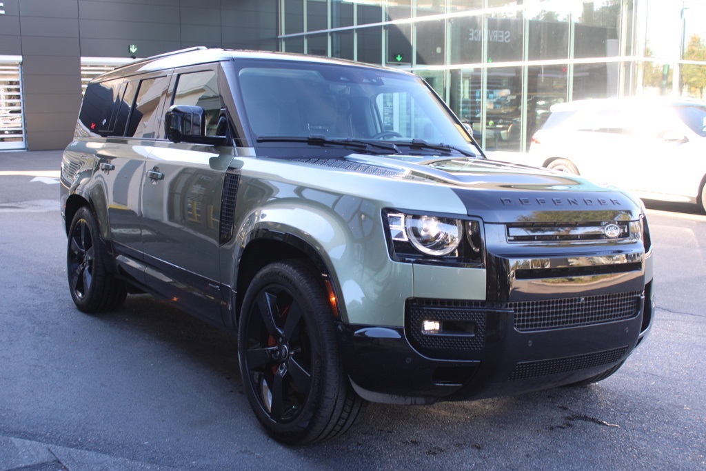 2024 Land Rover Defender X photo 4