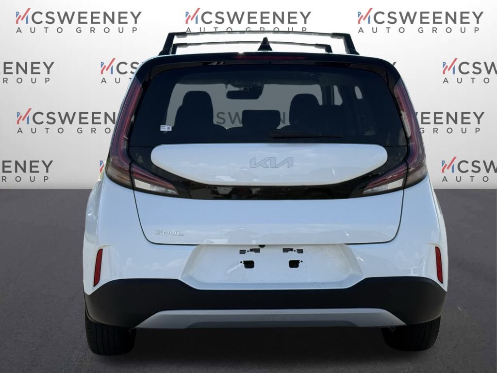 2023 Kia Soul LX photo 3