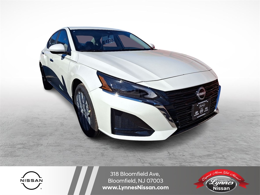 2025 Nissan Altima SV's photo