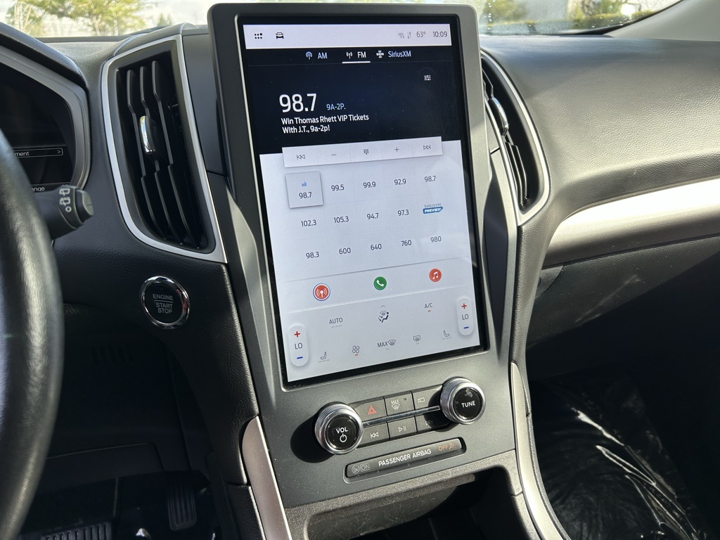 2023 Ford Edge SEL photo 16