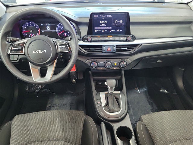 2023 Kia Forte LXS photo 23