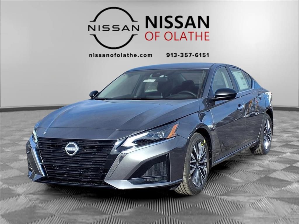 2025 Nissan Altima SV's photo