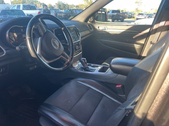 2020 Jeep Grand Cherokee Altitude photo 4