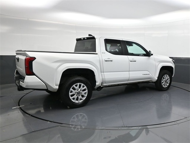 2024 Toyota Tacoma SR5 photo 4