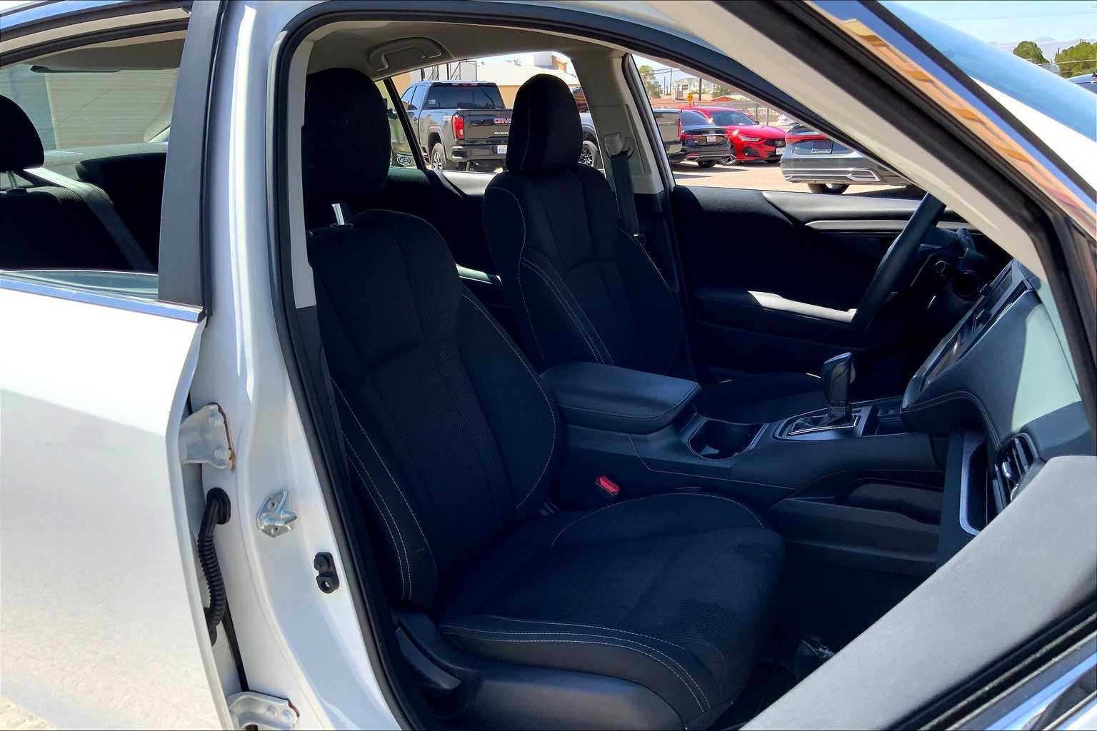 2022 Subaru Legacy Base photo 8