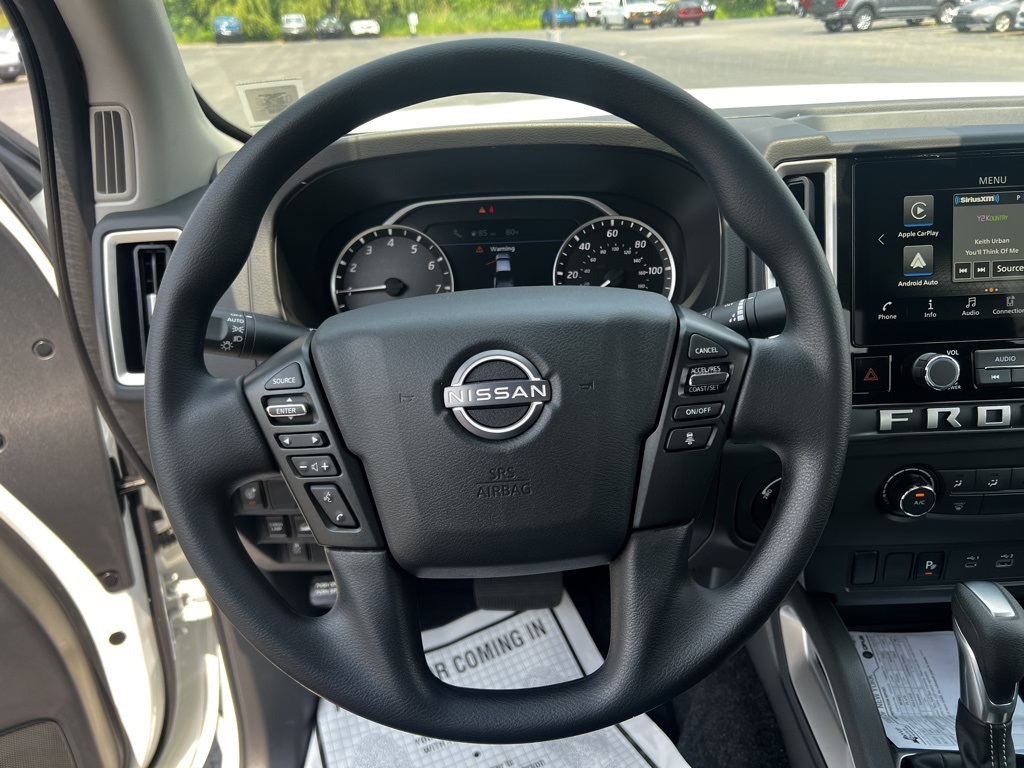 2025 Nissan Frontier SV photo 8