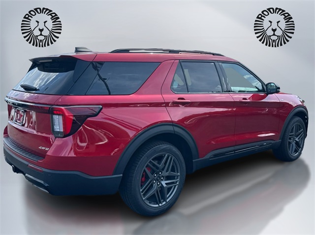 2025 Ford Explorer ST-Line photo 5