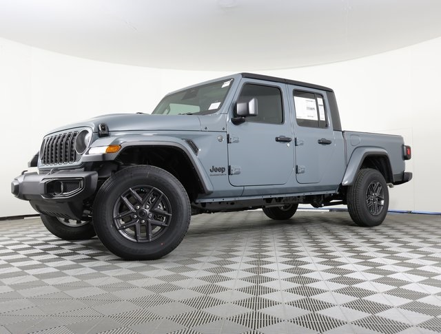 2026 Jeep Gladiator Sport S's photo