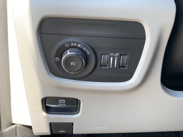 2022 Jeep Grand Cherokee Overland photo 19