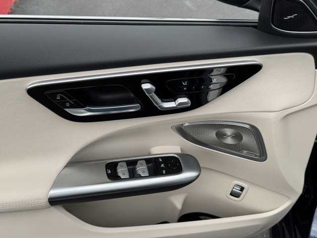 2025 Mercedes Benz C 300 photo 8