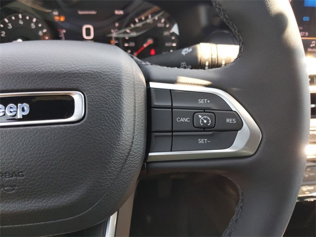 2026 Jeep Compass Latitude Altitude Special Edition photo 23