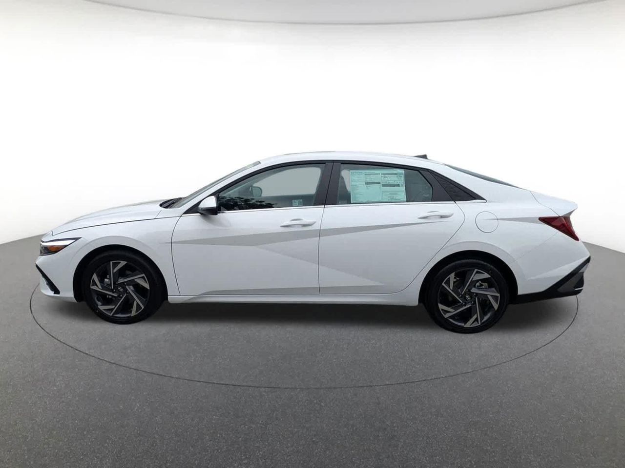 2025 Hyundai Elantra Limited photo 8