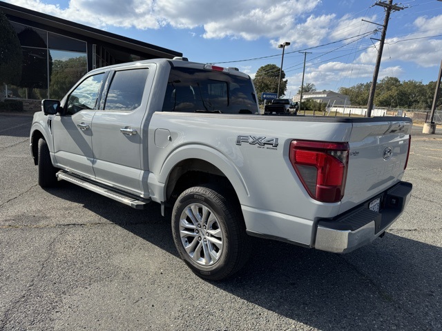 2024 Ford F-150 XLT photo 3