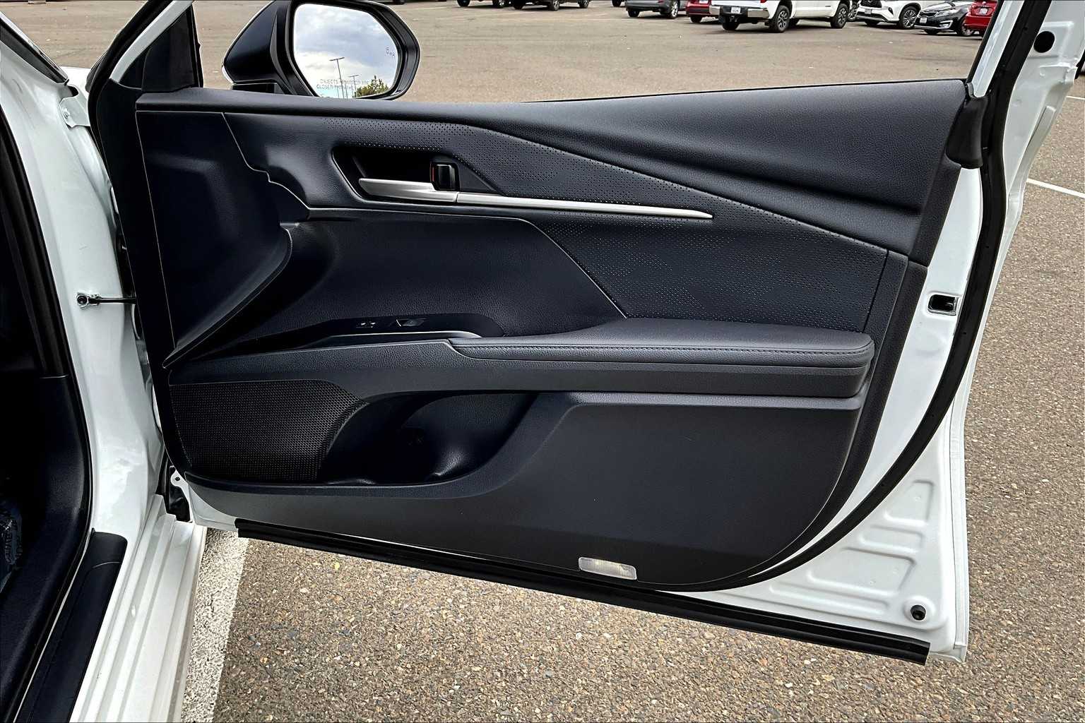 2025 Toyota Camry XSE photo 21