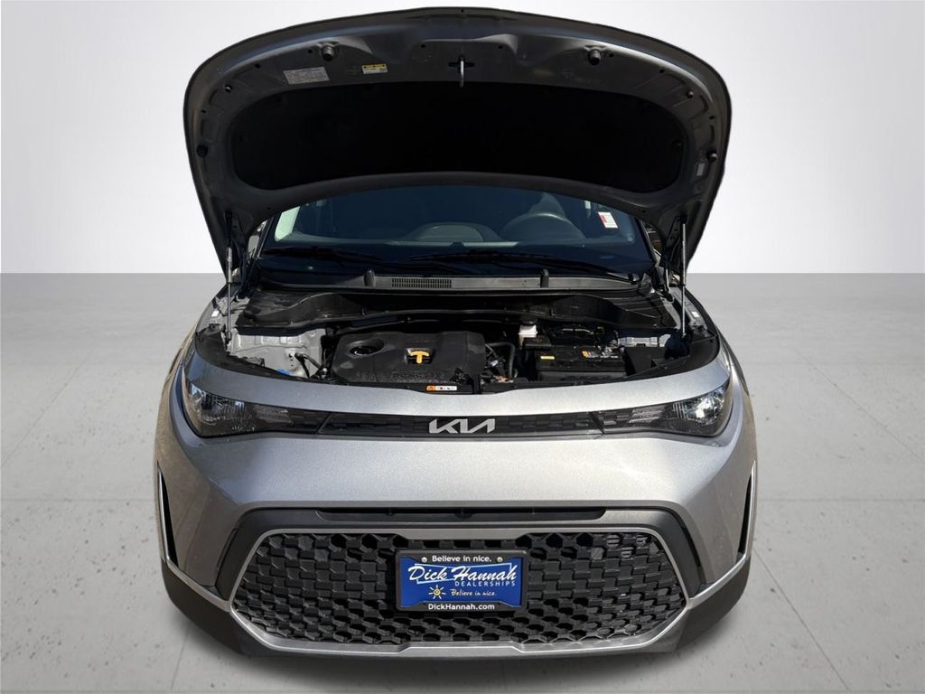 2023 Kia Soul LX photo 4