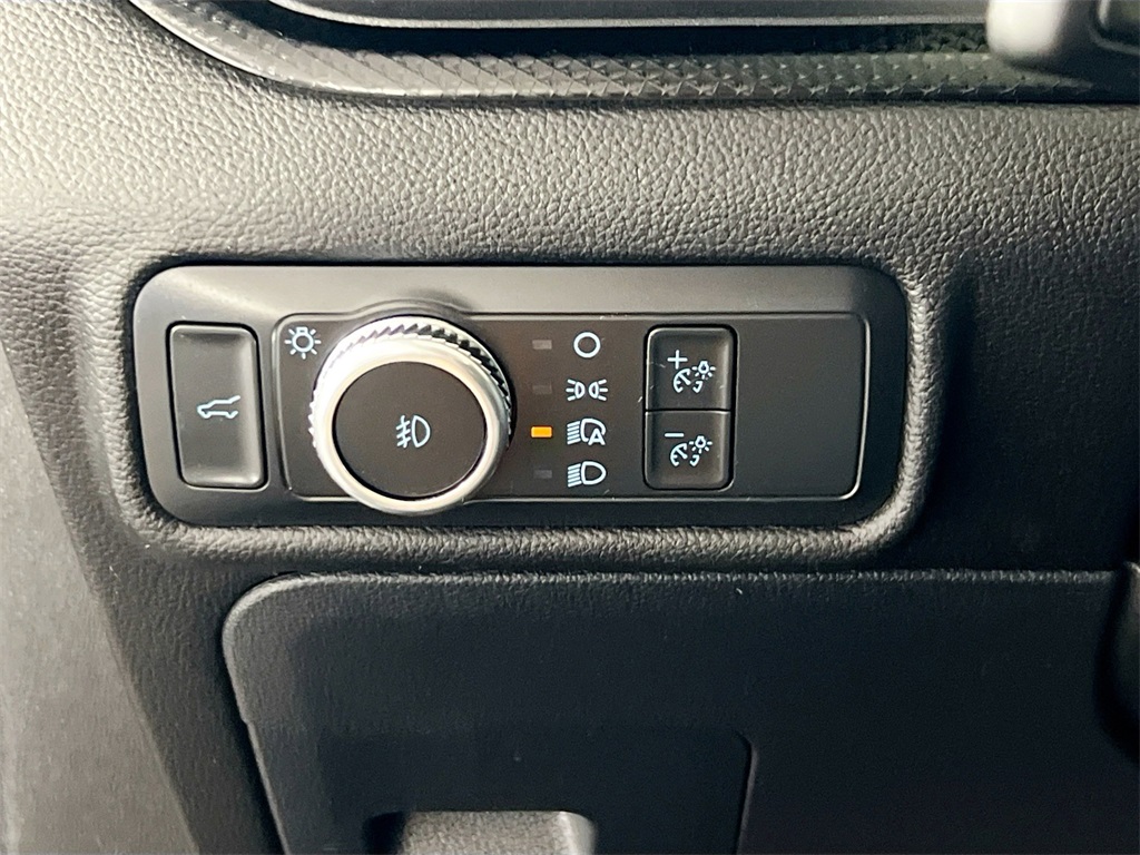 2022 Ford Explorer ST photo 20