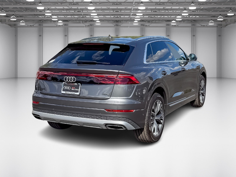 2025 Audi Q8 55 Premium photo 4