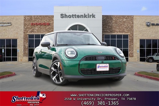 2025 MINI Hardtop 2 Door S's photo