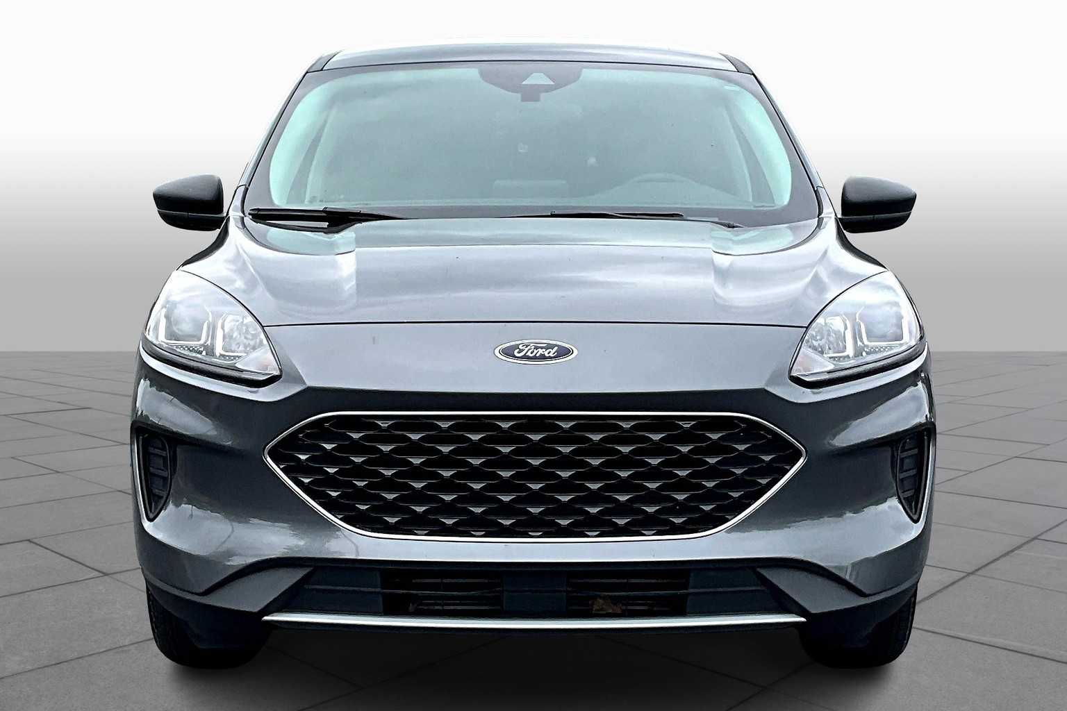 2022 Ford Escape SE photo 3