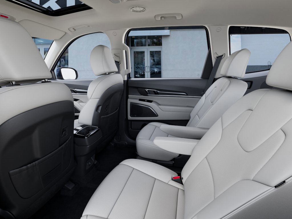 2025 Kia Telluride S photo 16