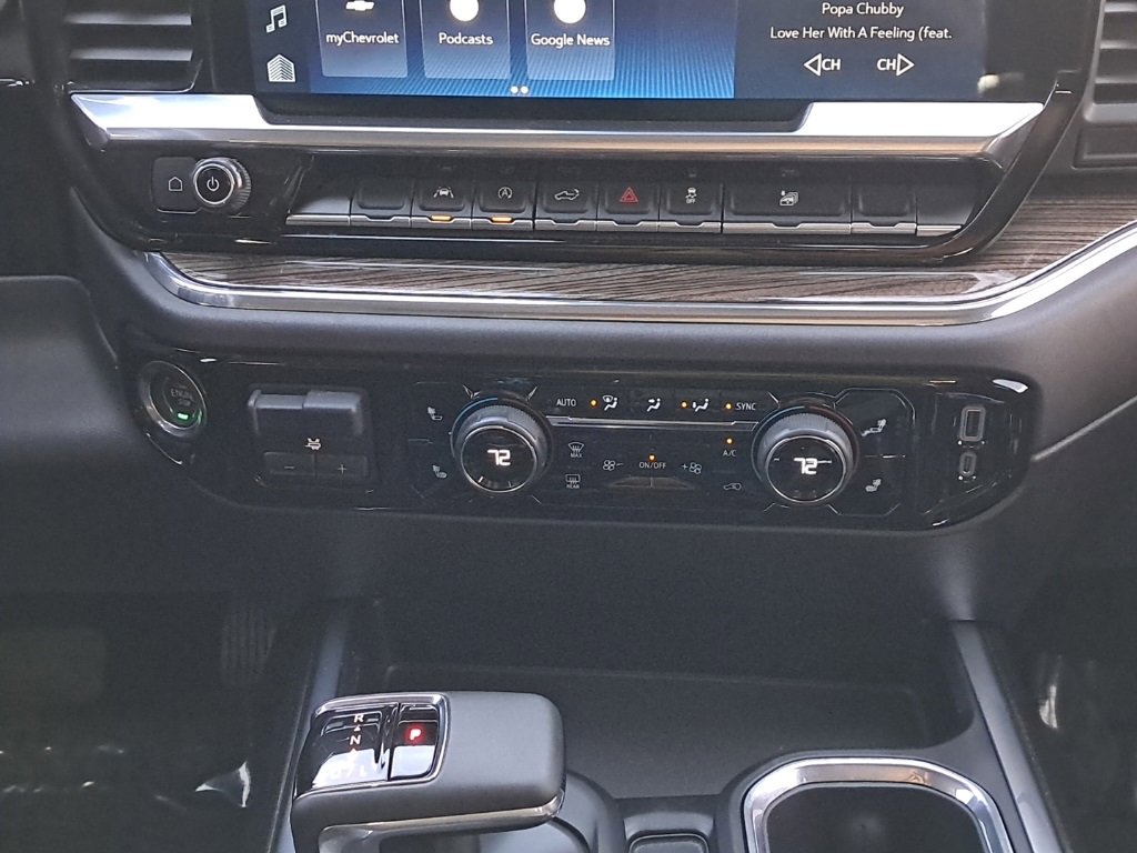 2023 Chevrolet Silverado 1500 RST photo 17