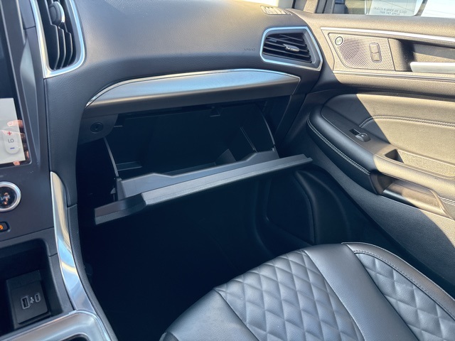 2024 Ford Edge Titanium photo 23