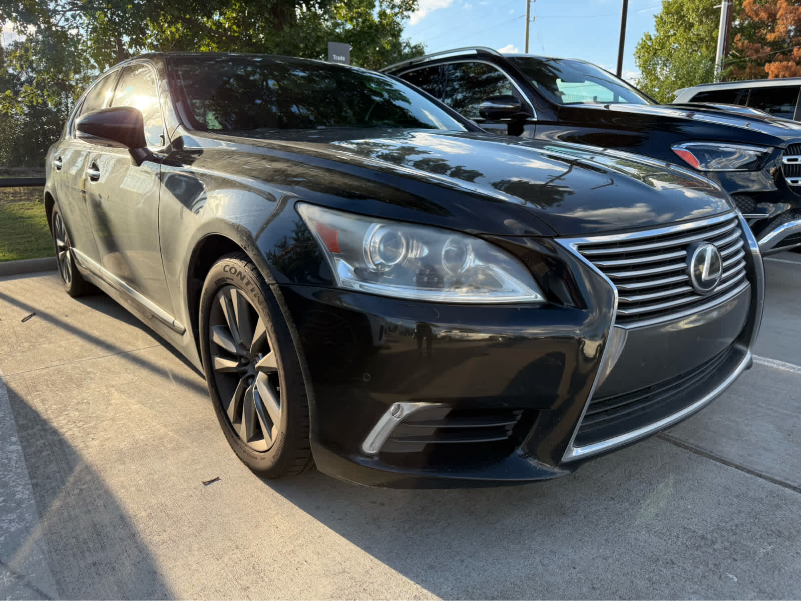 2013 Lexus LS 460 photo 2