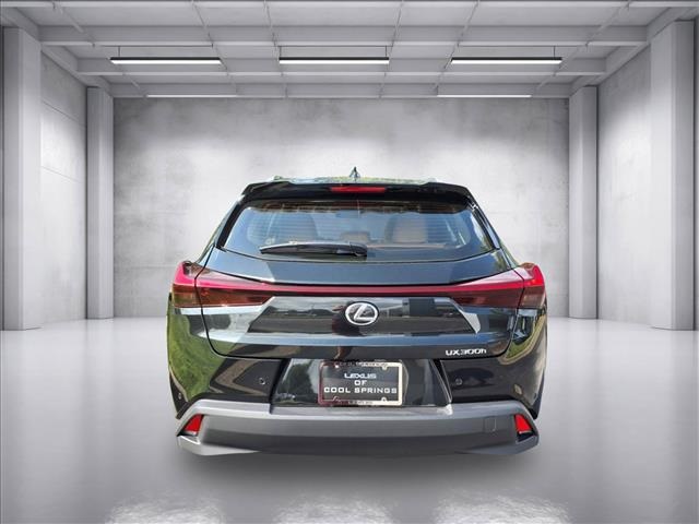 2025 Lexus UX Premium photo 4