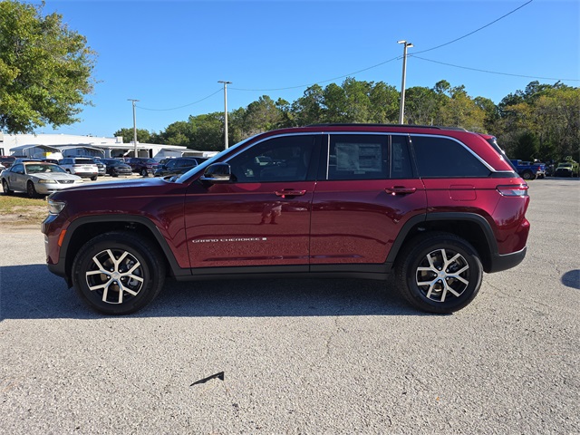 2025 Jeep Grand Cherokee Limited photo 3