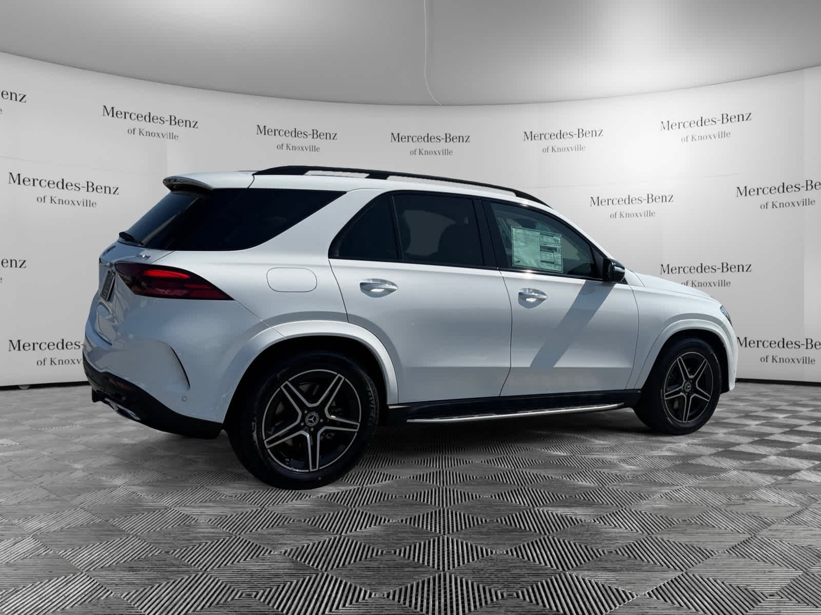 2026 Mercedes Benz GLE 450 4MATIC photo 4