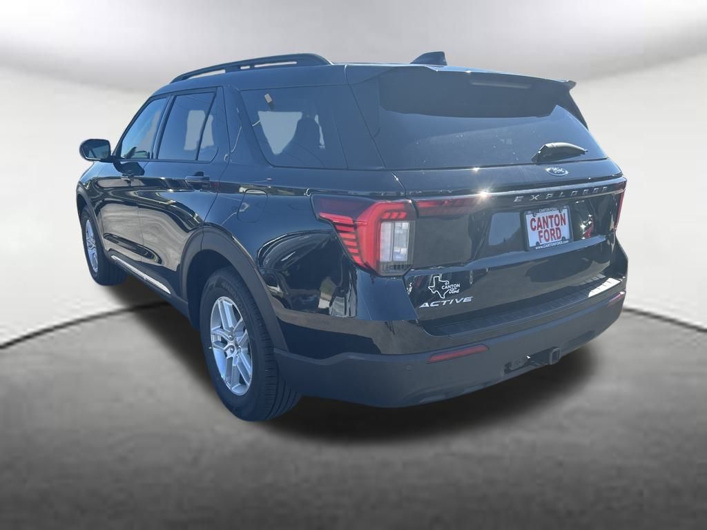 2025 Ford Explorer photo 3