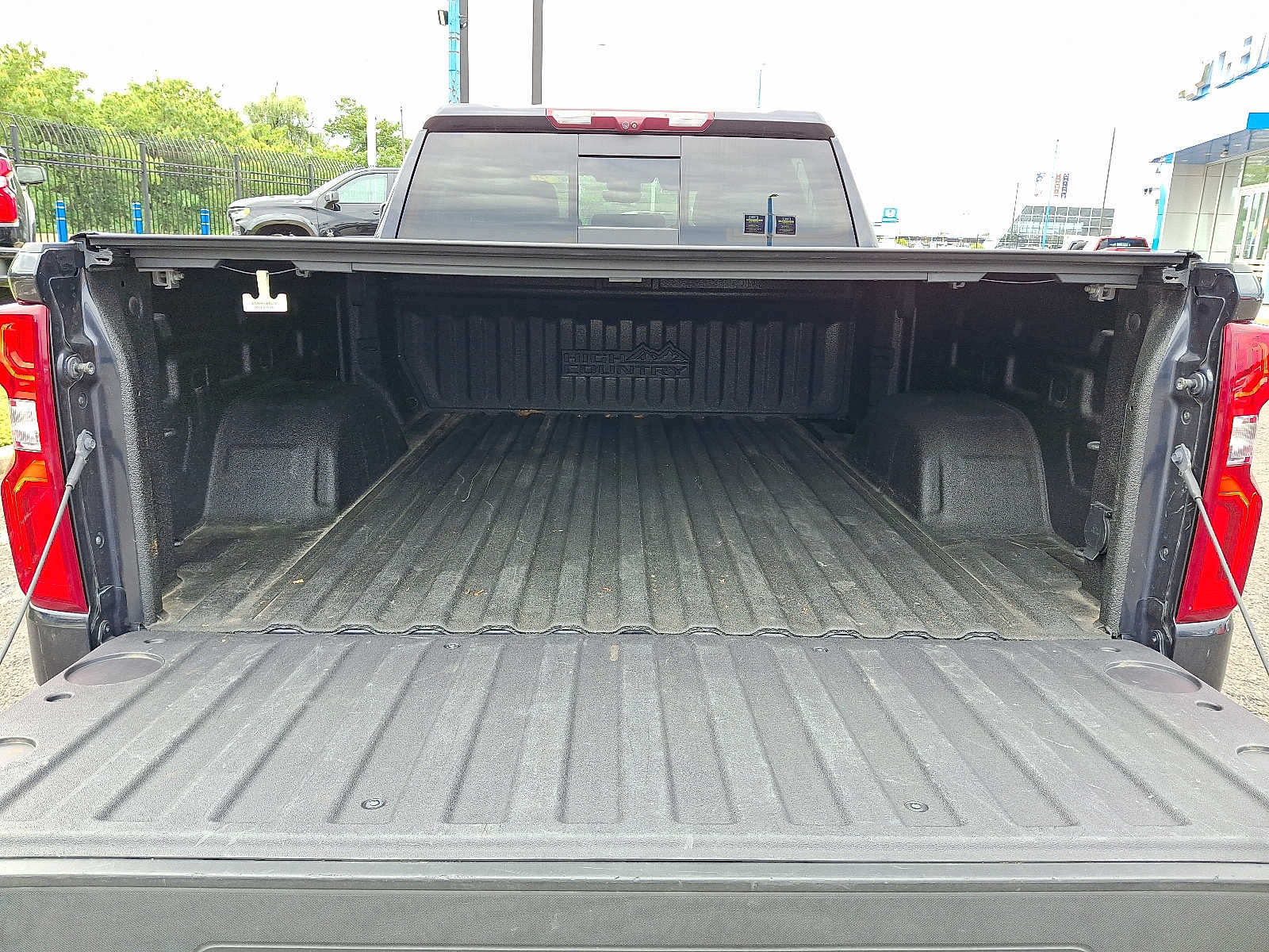 2023 Chevrolet Silverado 1500 High Country photo 27