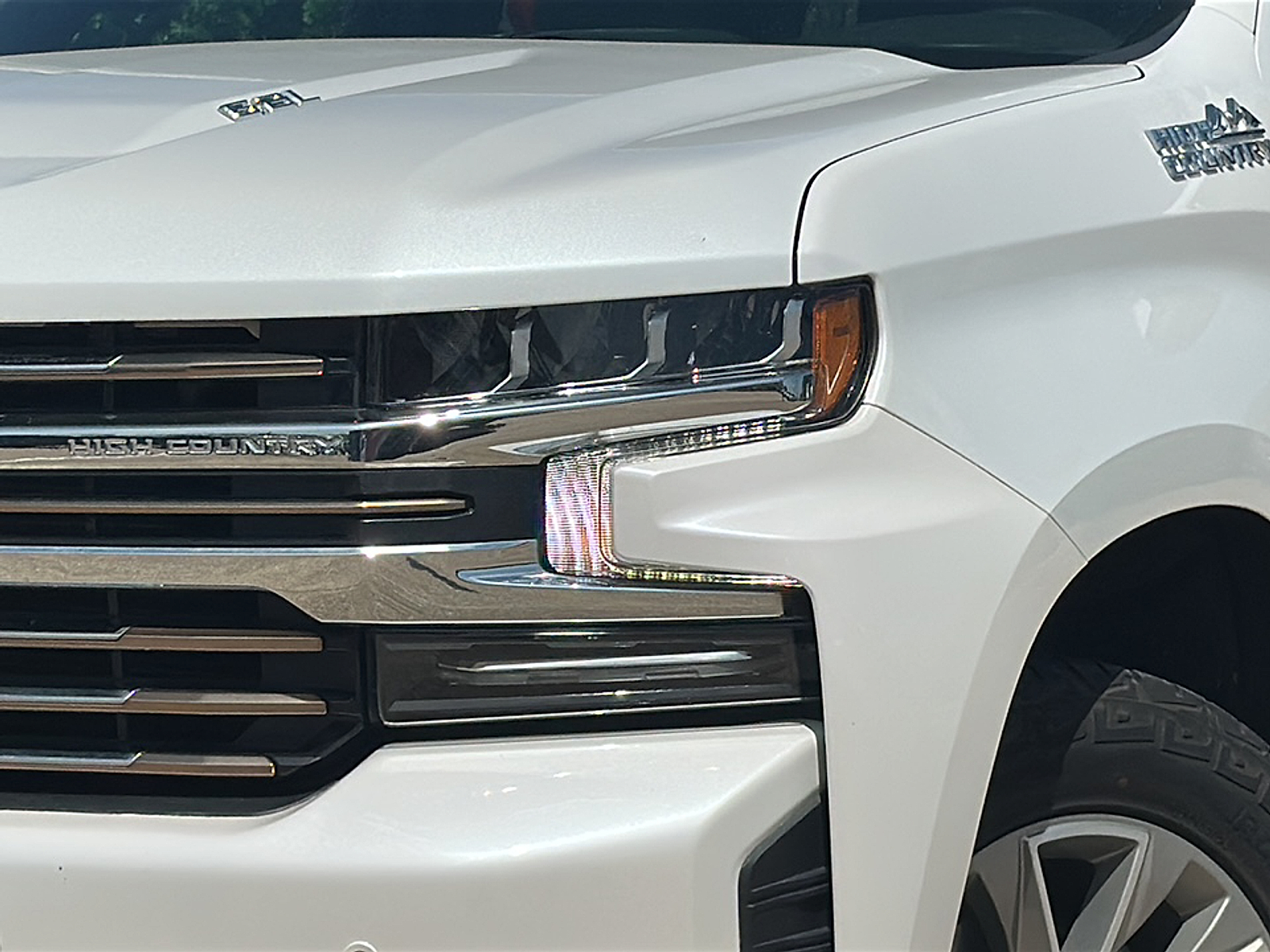 2021 Chevrolet Silverado 1500 High Country photo 2