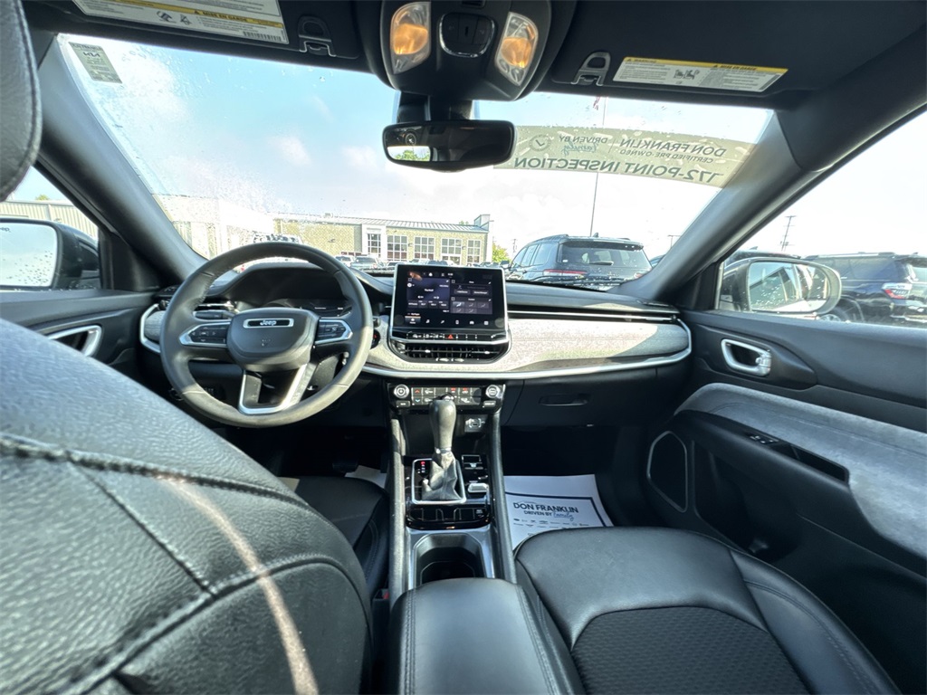 2024 Jeep Compass Latitude photo 9