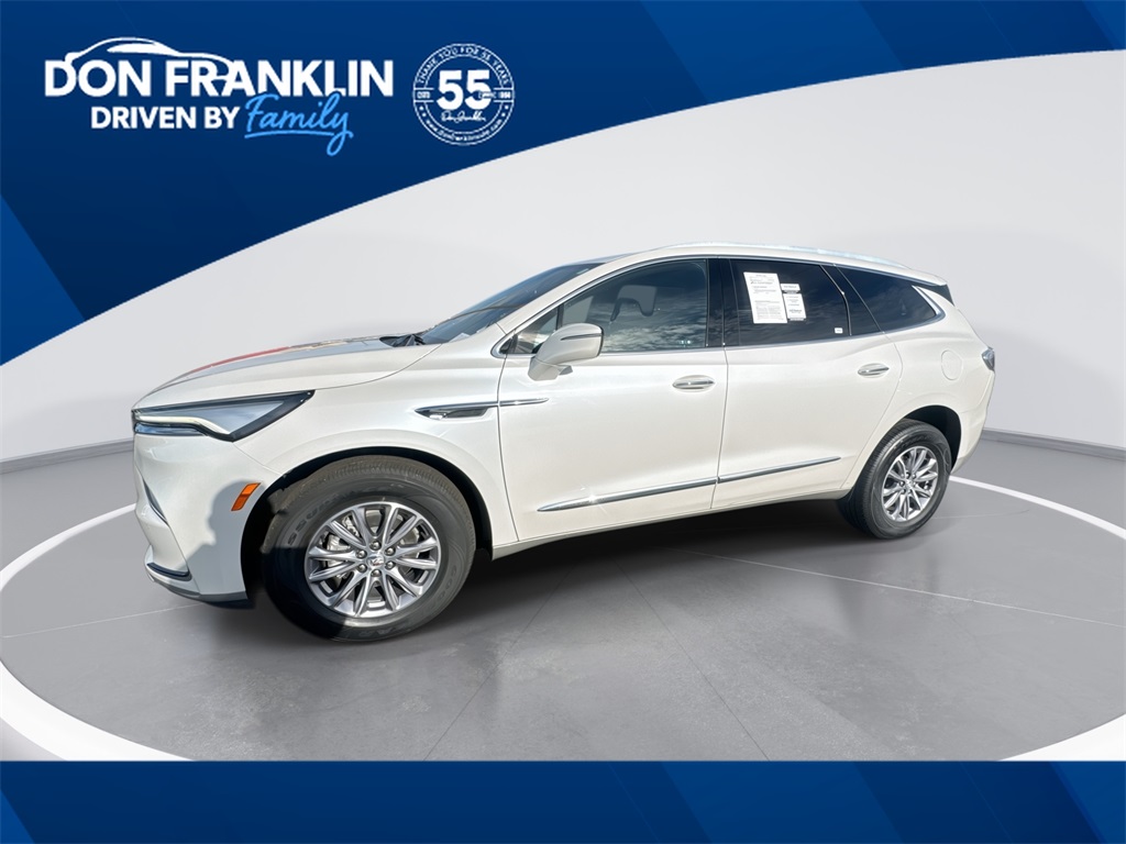 2023 Buick Enclave Essence's photo