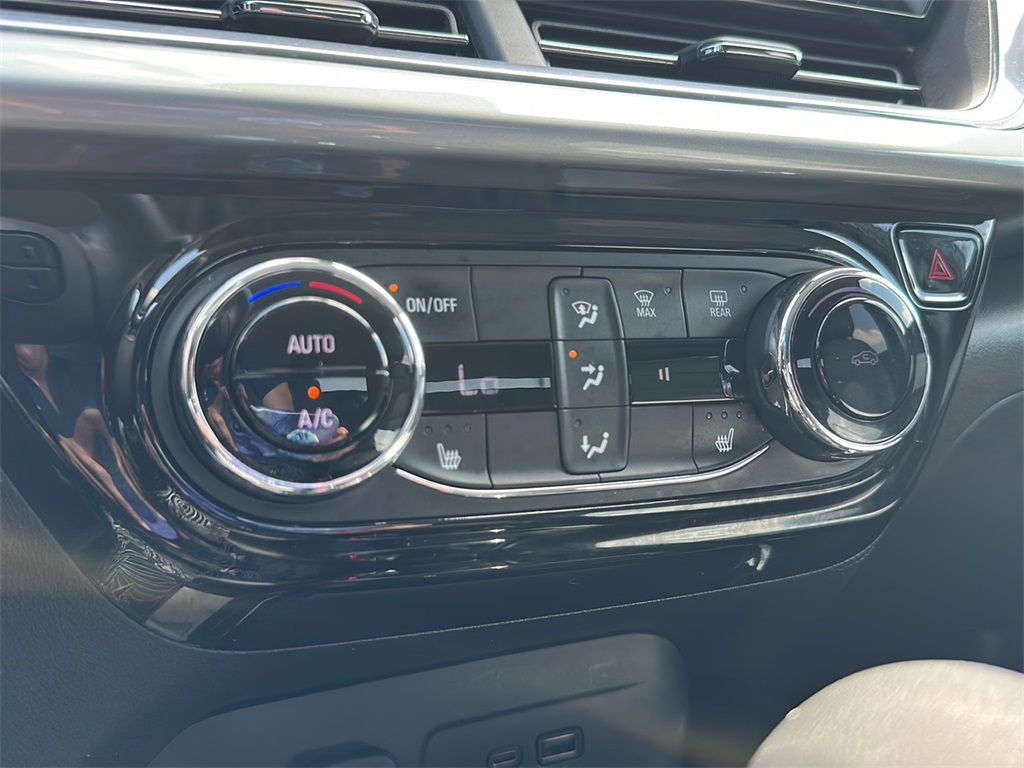 2024 Chevrolet Trax LT photo 12