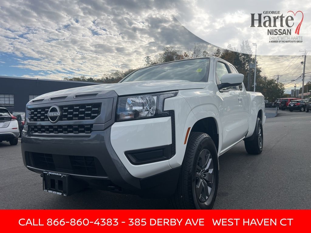 2025 Nissan Frontier SV's photo