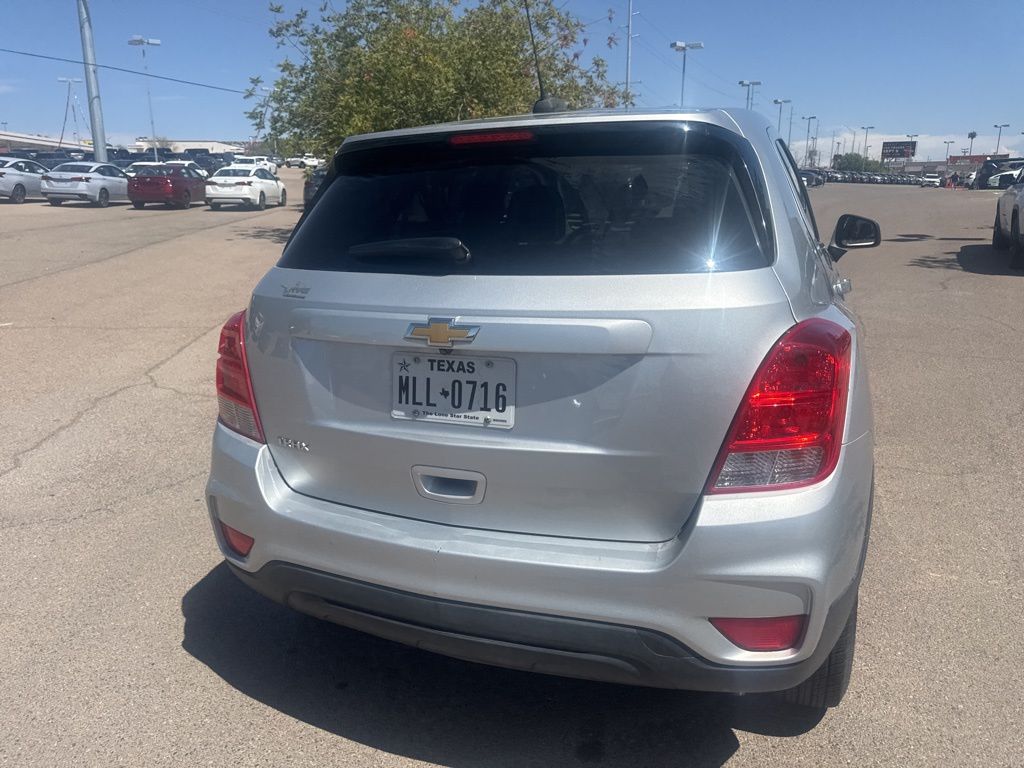 2019 Chevrolet Trax LS photo 9
