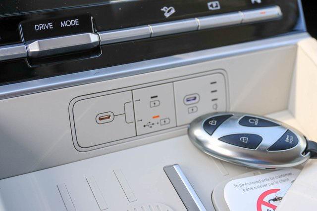 New 2026 Hyundai SEL image 19