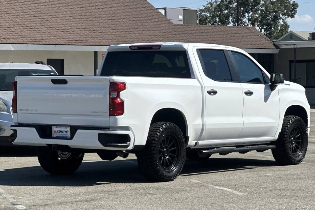 2025 Chevrolet Silverado 1500 Custom photo 4